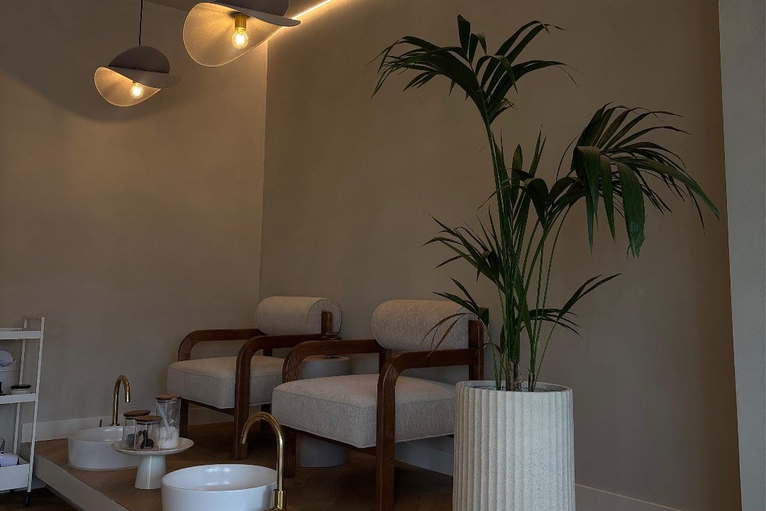 Arax schoonheidssalon, Huizen, Noord-Holland