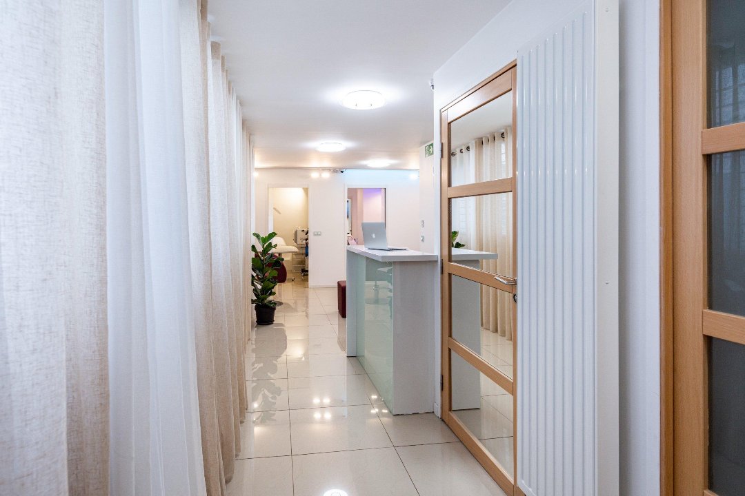 Skincenterparis, Les Princes - Marmottan, Hauts-de-Seine