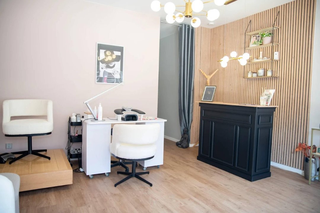 Dharma Studio Bruxelles, Chaussée de Wavre - Saint-Julien, Auderghem