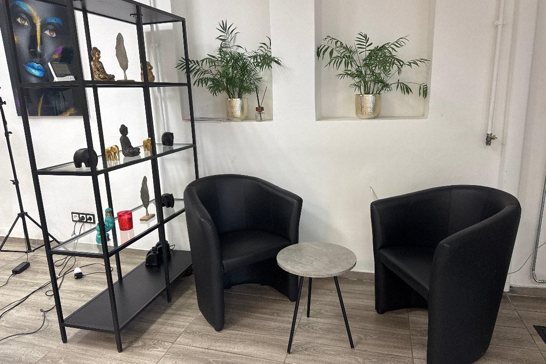 Grožio ir tattoo studija, Lentvaris