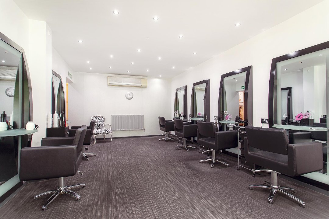 Cabello Unisex Hair Salon, Goffs Oak, Hertfordshire
