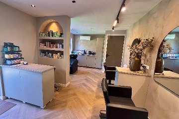 Hair Salon Yvette