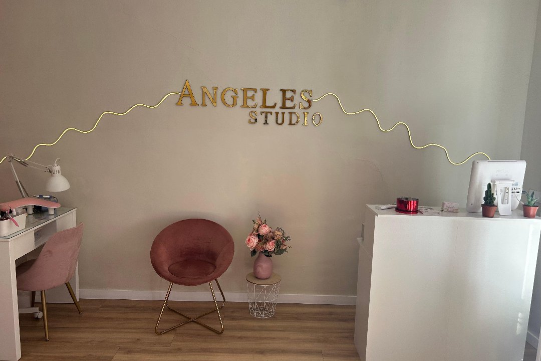 Angeles Studio, Nou Moles, Valencia
