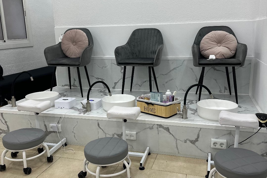 Creating Pretty Dolls, Santa Coloma de Gramenet, Provincia de Barcelona