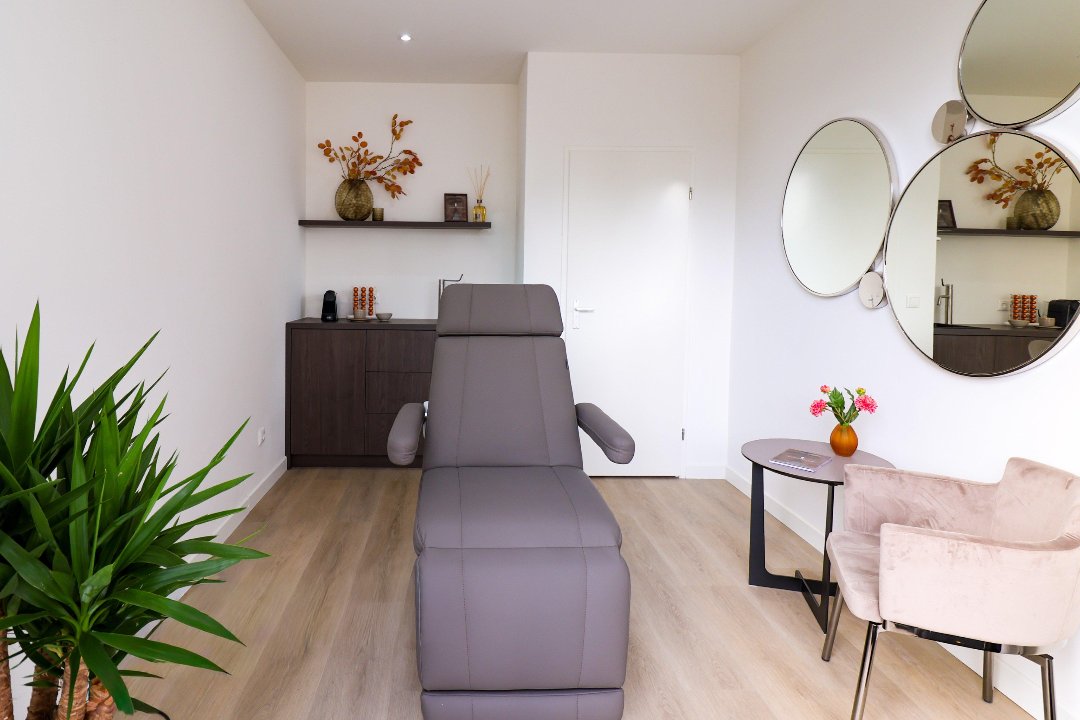 Lev Brows Clinic, Schiphol, Noord-Holland