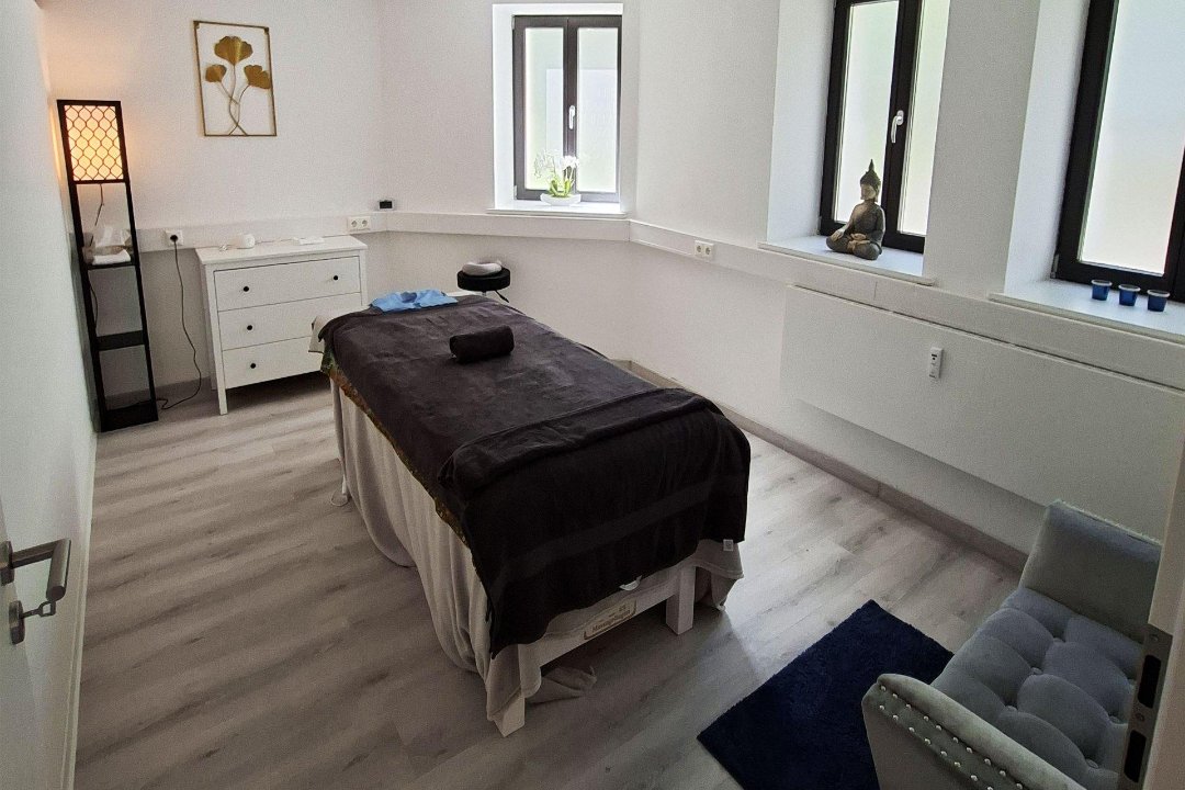 Siri Gaja Spa - Thailand Massage Center, Altstadt, Magdeburg