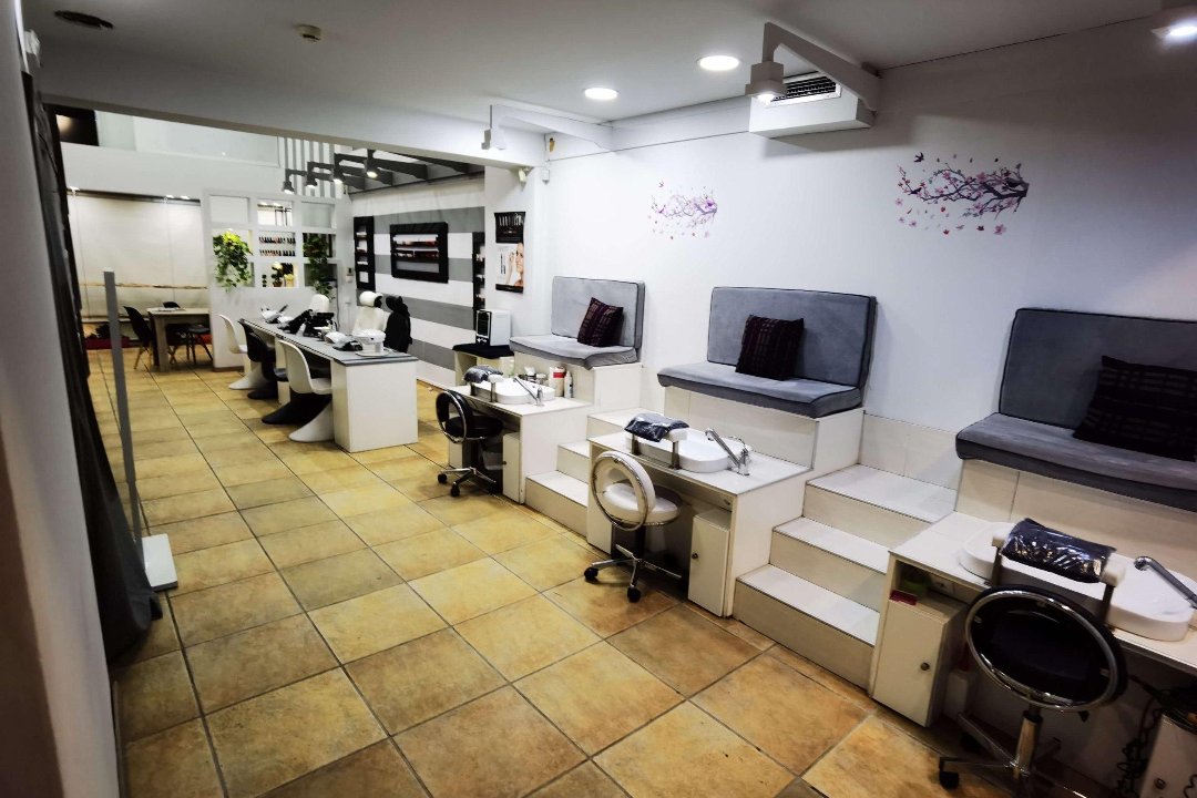 Idomeneas Mantzos Hair & Nails, Melissia, Αττική