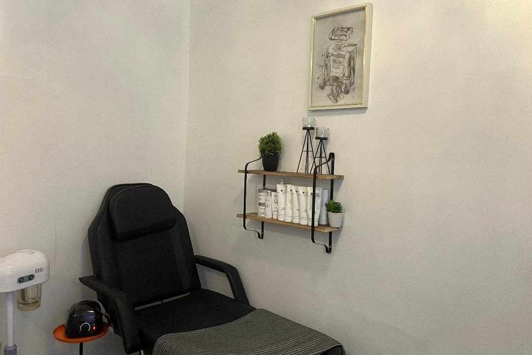 Pearls, Hair, Nails & Beauty Salon, Newbold, Rochdale