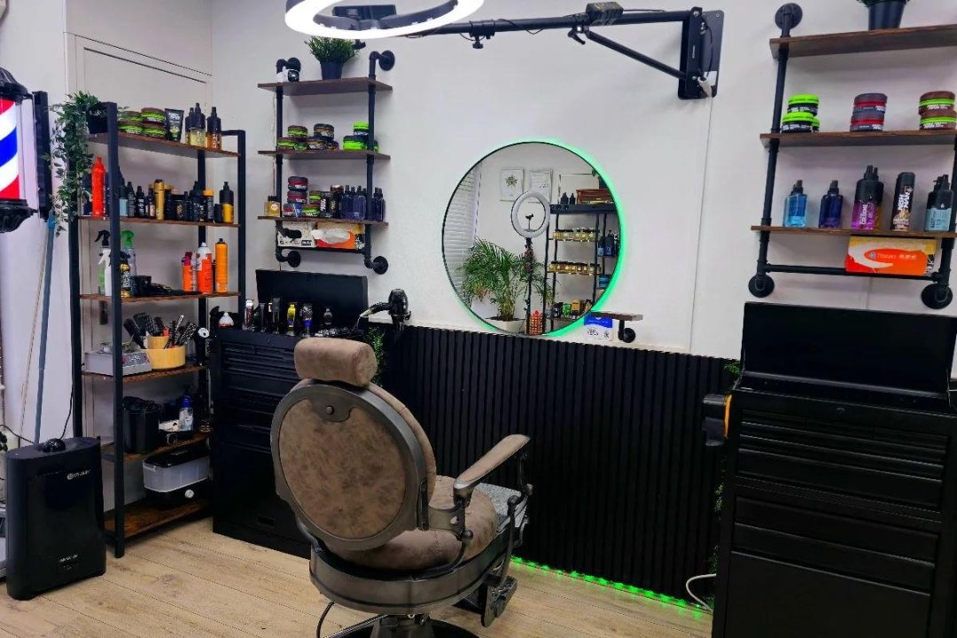 Kresto Barbershop , Croeselaan, Utrecht
