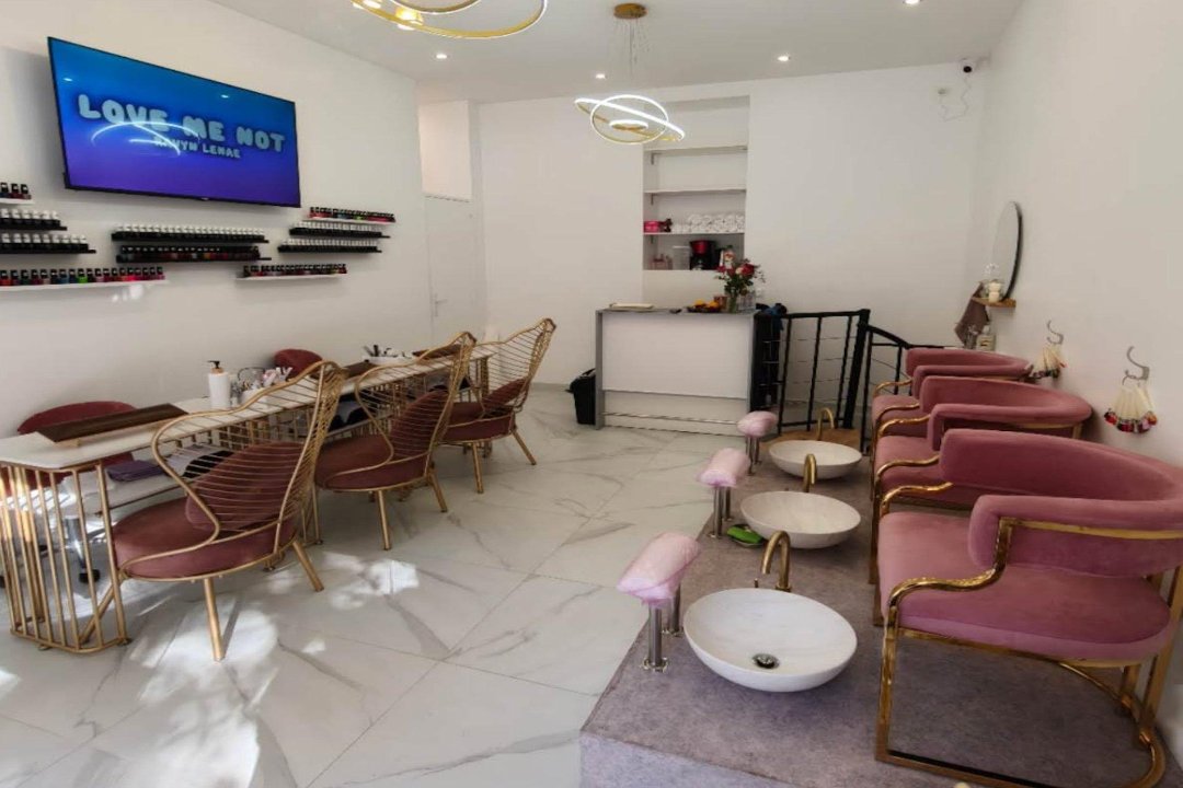 xbeauty, Avenue des Champs-Elysées, Paris