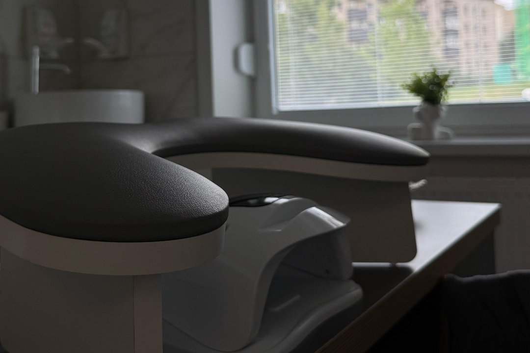 Manikiūro meistrė Erika Lami Studija, Žaliasis tiltas, Vilnius