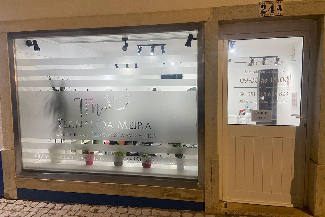 Fernanda Meira Cabelereira - Especialista em Cachos, Ericeira
