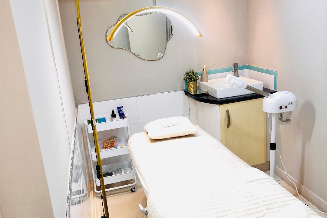 MamiYaba Salon, Clapham Common, London