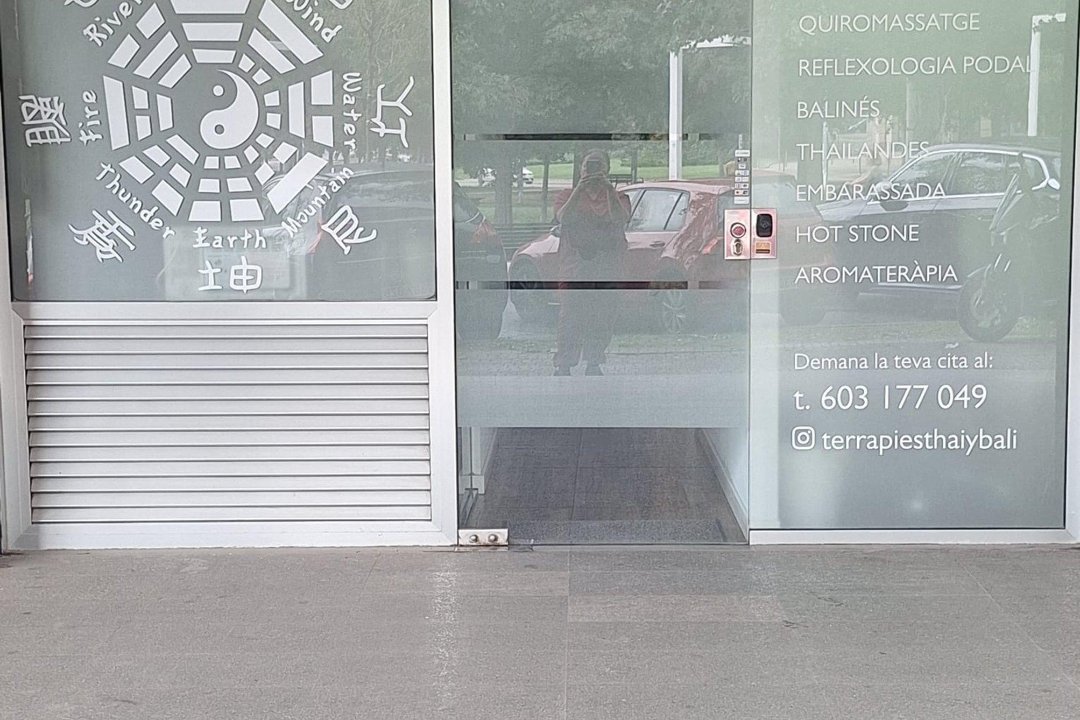 Terrateràpies Thai y Bali, Nucli Sant Cugat del Vallès, Provincia de Barcelona