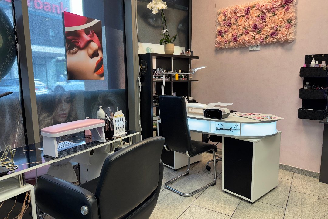 Queens Beauty Studio - Nails, Urfahr, Linz