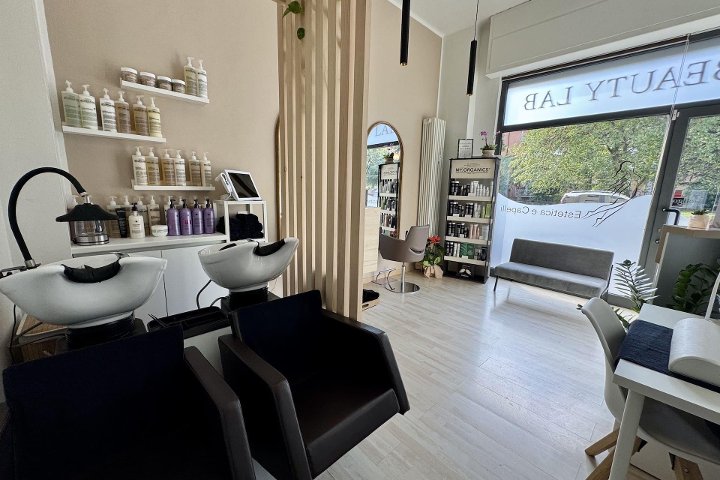 R Beauty Lab - Coiffure Brescia - Photo de galerie - OneBooking