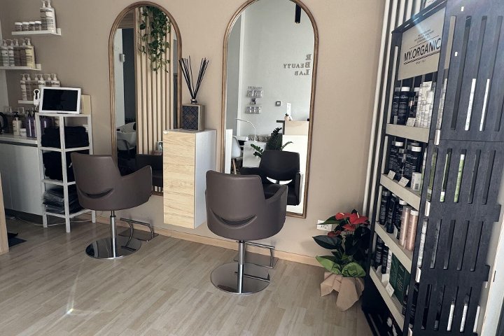 R Beauty Lab - Coiffure Brescia - Photo de galerie - OneBooking