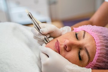 Roomush Beauty Bar