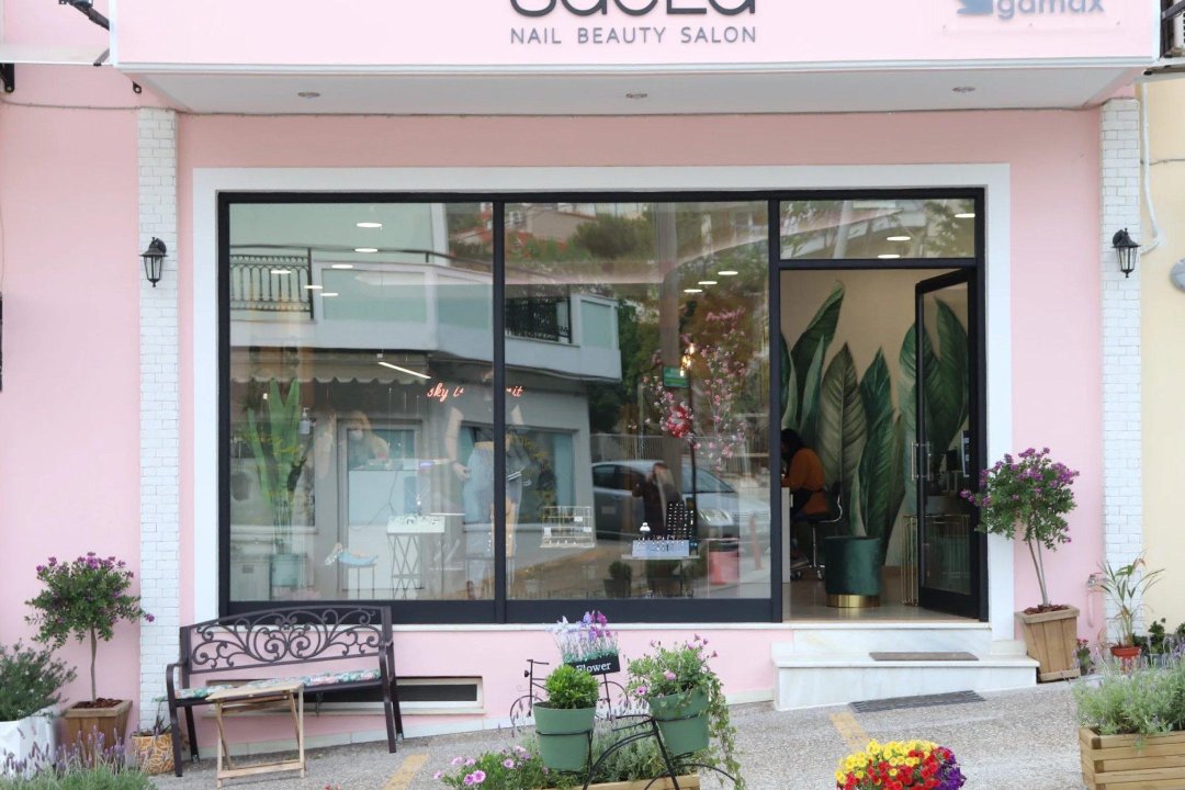 Suela Nail Beauty Salon, Melissia, Αττική