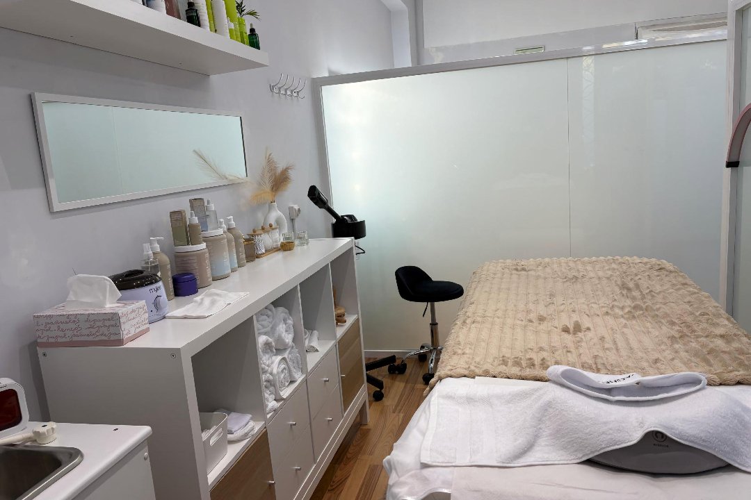 Le Jaim Estética y Spa  por Yesika Perez, Congosto, Madrid