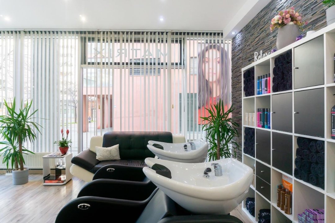 Desi's Hairstyle Salon mit Herz, Wienerberg, Wien
