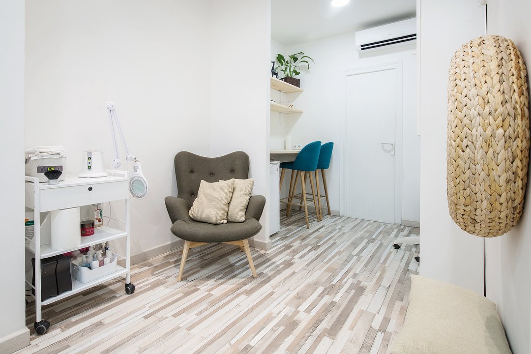 AC Estudio ,Nails Barberia Profesional, La Nova Esquerra de l'Eixample, Barcelona