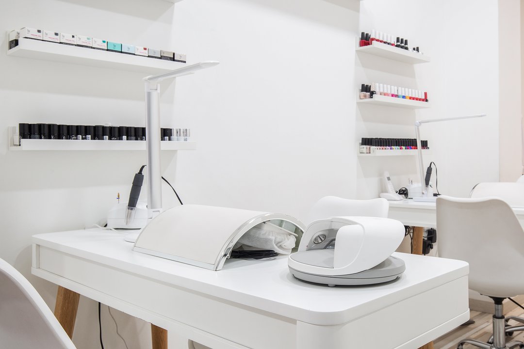 AC Estudio ,Nails Barberia Profesional, La Nova Esquerra de l'Eixample, Barcelona