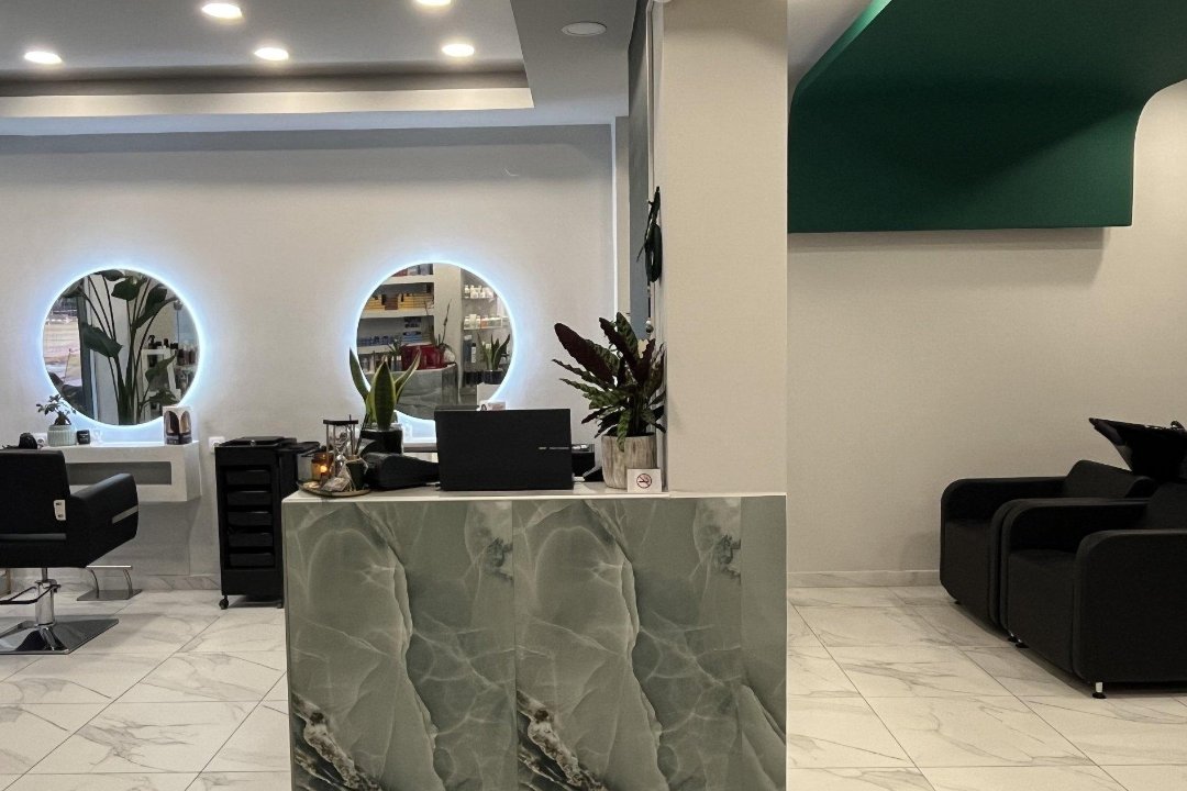 Pavone Hair Studio, Kentro Thessalonikis, Θεσσαλονίκη