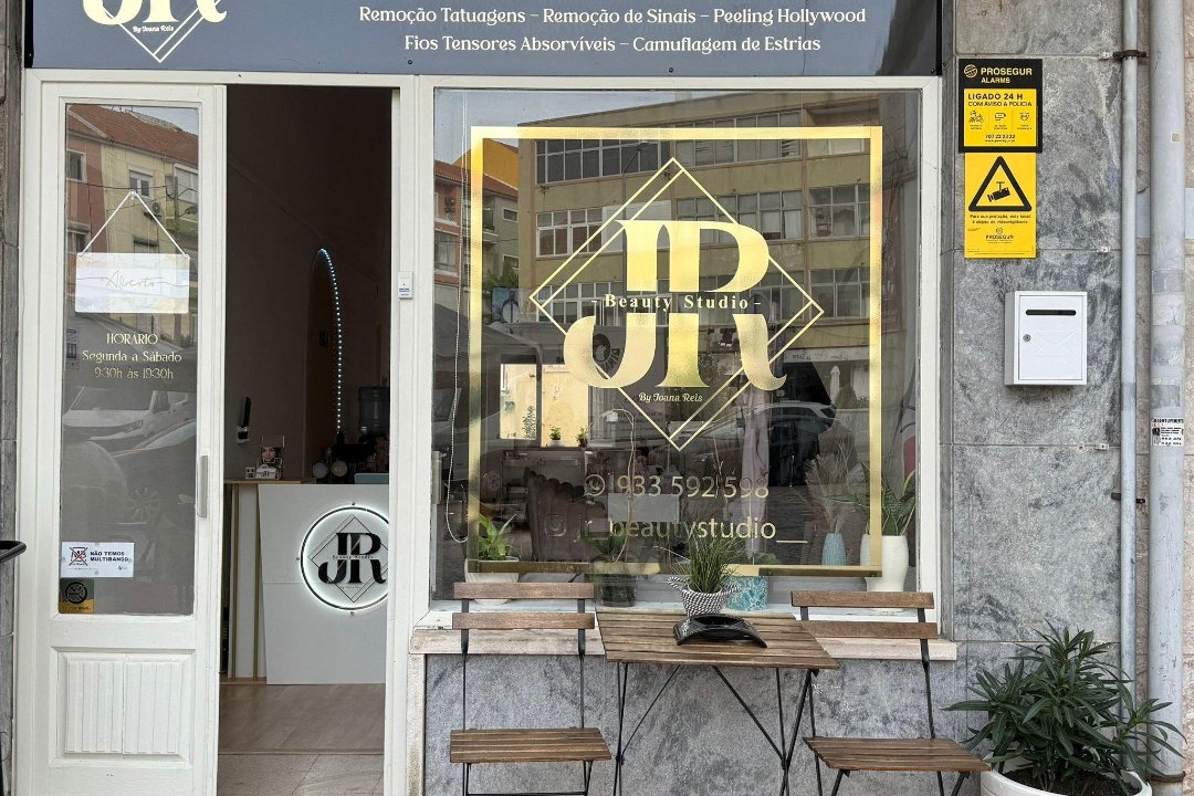 JR BeautyStudio, Almada