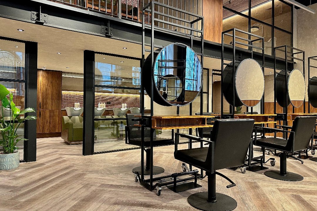 Annette Linn Hair, Threadneedle Street, London