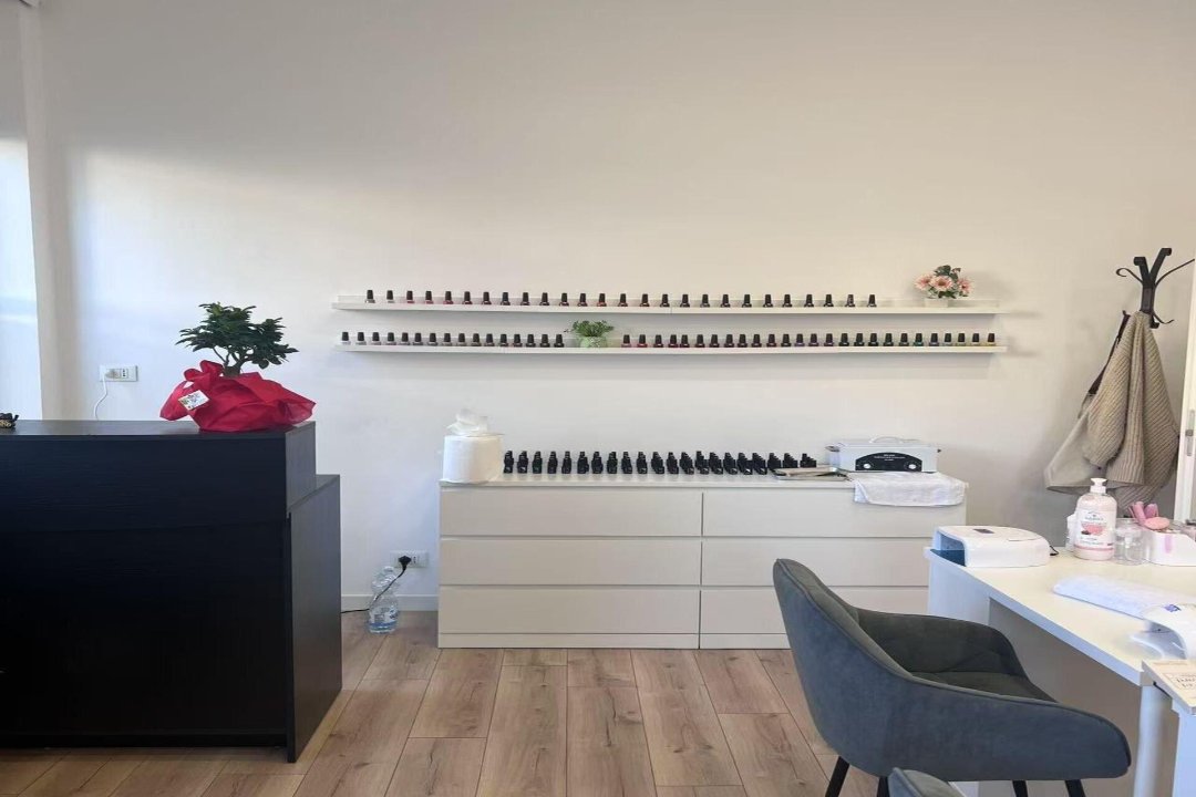 Lin Nails, Filadelfia, Torino