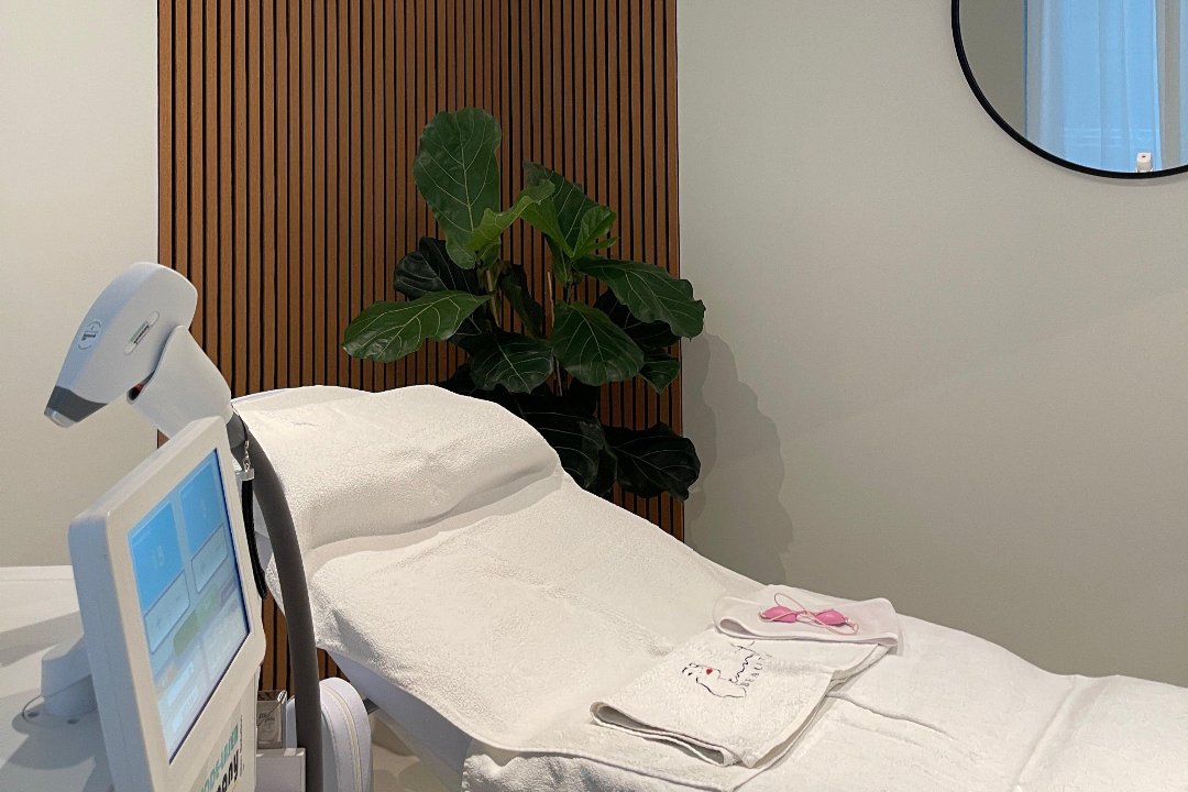 Cennet Beauté, zu weiteren Stadtteilen, Stuttgart