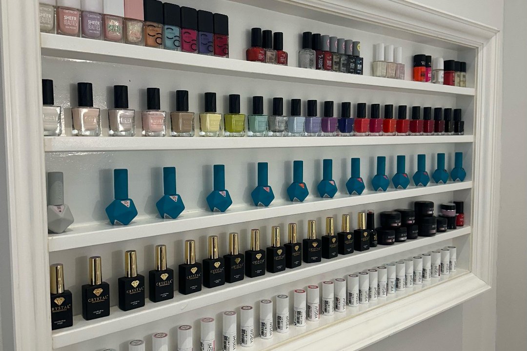 LB BIAB Nails, Anneessens, Brussels