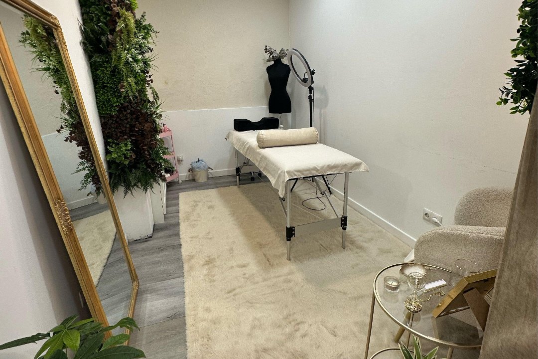 Brows & Lashes | Cristina Muñoz, Alfonso XII, Madrid