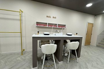 Bisou Nail Studio