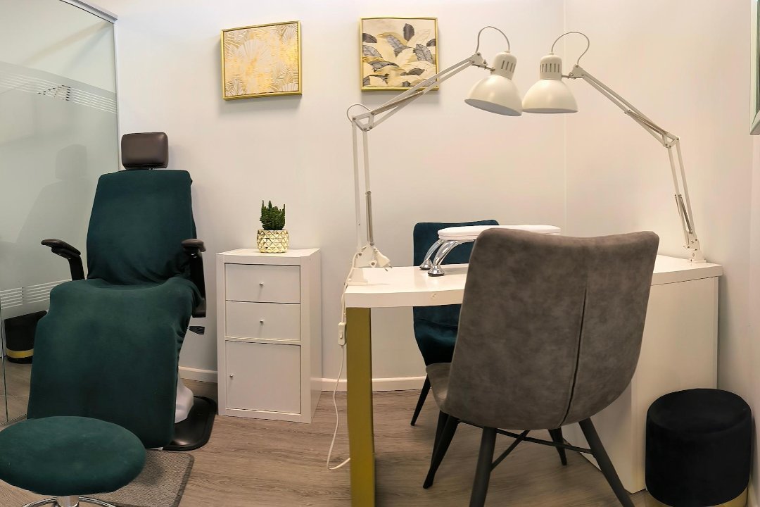 Manikiūristė Rūta, Šilainiai, Kaunas