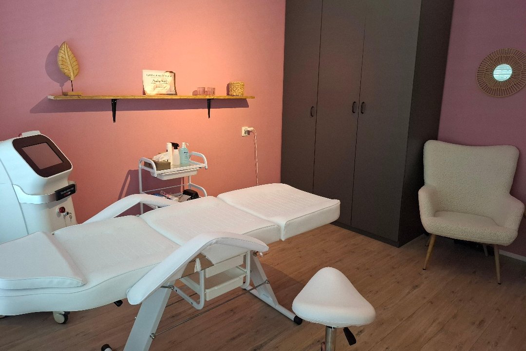 Laser salon pauline, Weigelia, Zuid-Holland