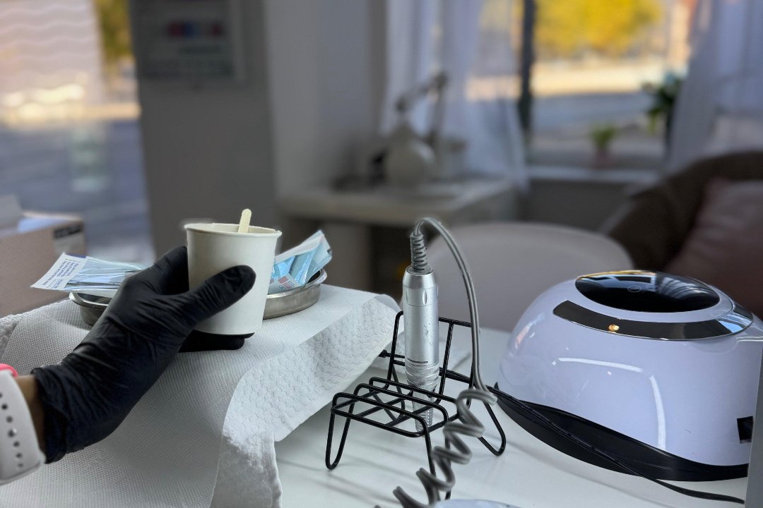 Lia Queiroz Nails, Campo pequeño, Lisboa