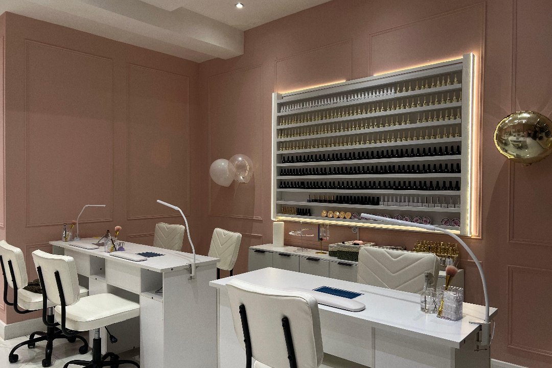 Xinh Nails & Spa, Hale, Trafford