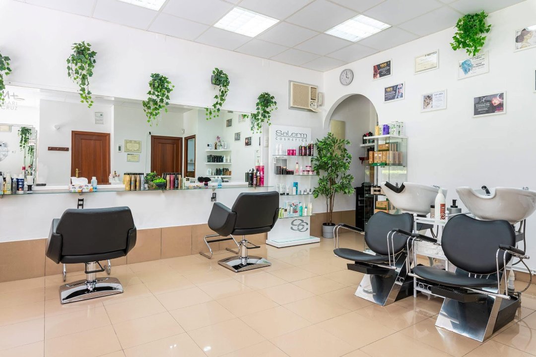Mari Cruz Garrido Peluquería y Estética Unisex, Santa María de Ordas-San Nicolás, Sevilla