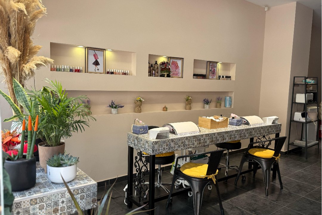 Coralia's Nails, Moschato, Piraeus