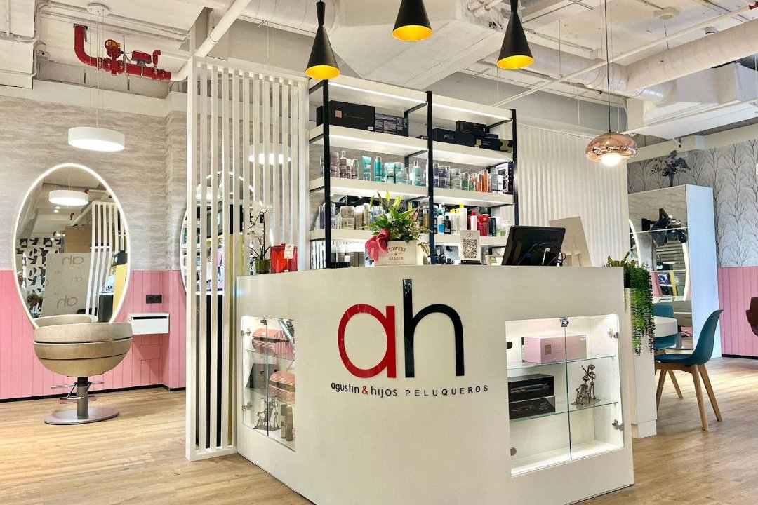 Agustín e Hijos peluqueros Larios Centro, Los Tilos, Málaga