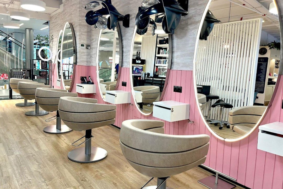 Agustín e Hijos peluqueros Larios Centro, Los Tilos, Málaga