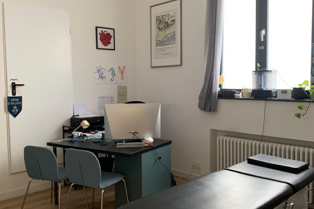 Medical Corner, Vert Chasseur, Uccle