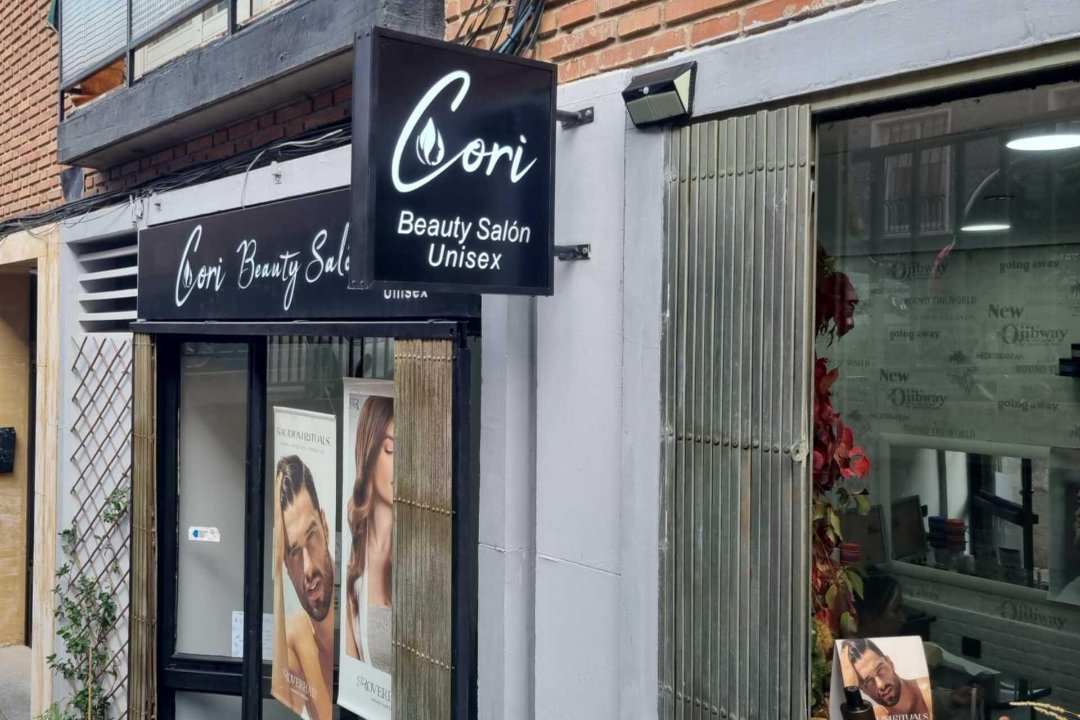 Cori Beauty Salon - Unisex, Valdeacederas, Madrid