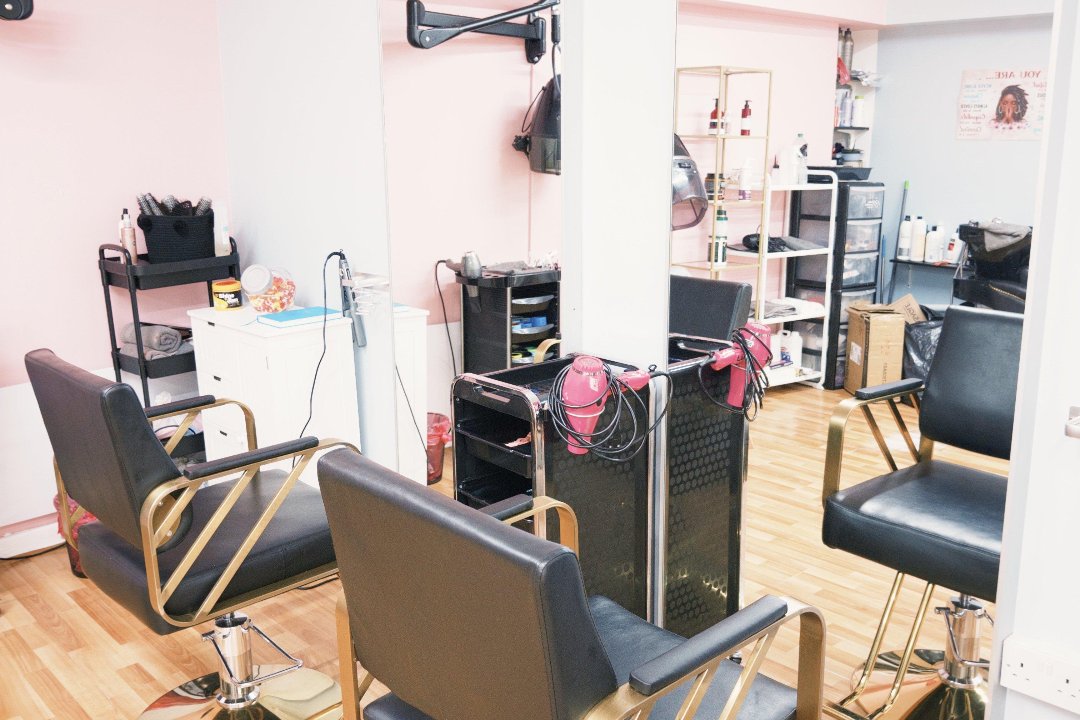 Studio Bruna Reis Curly, Stanley Street Quarter, Liverpool