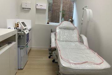 Aesthetics by Val De Lima