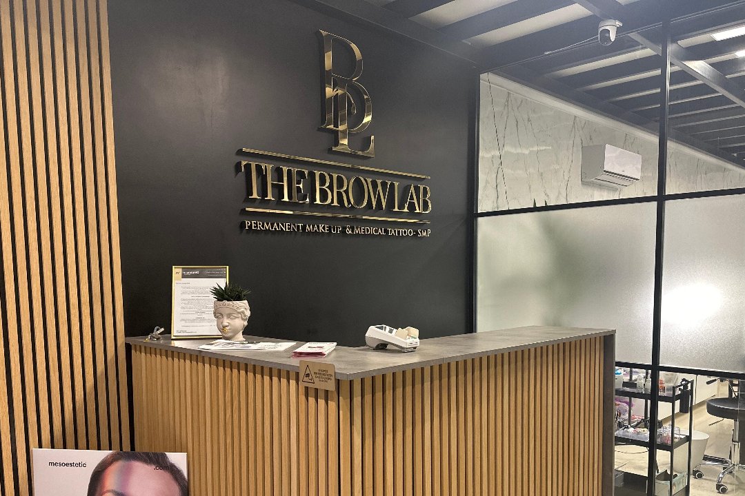 The Brow Lab, Palaio Faliro, Αττική