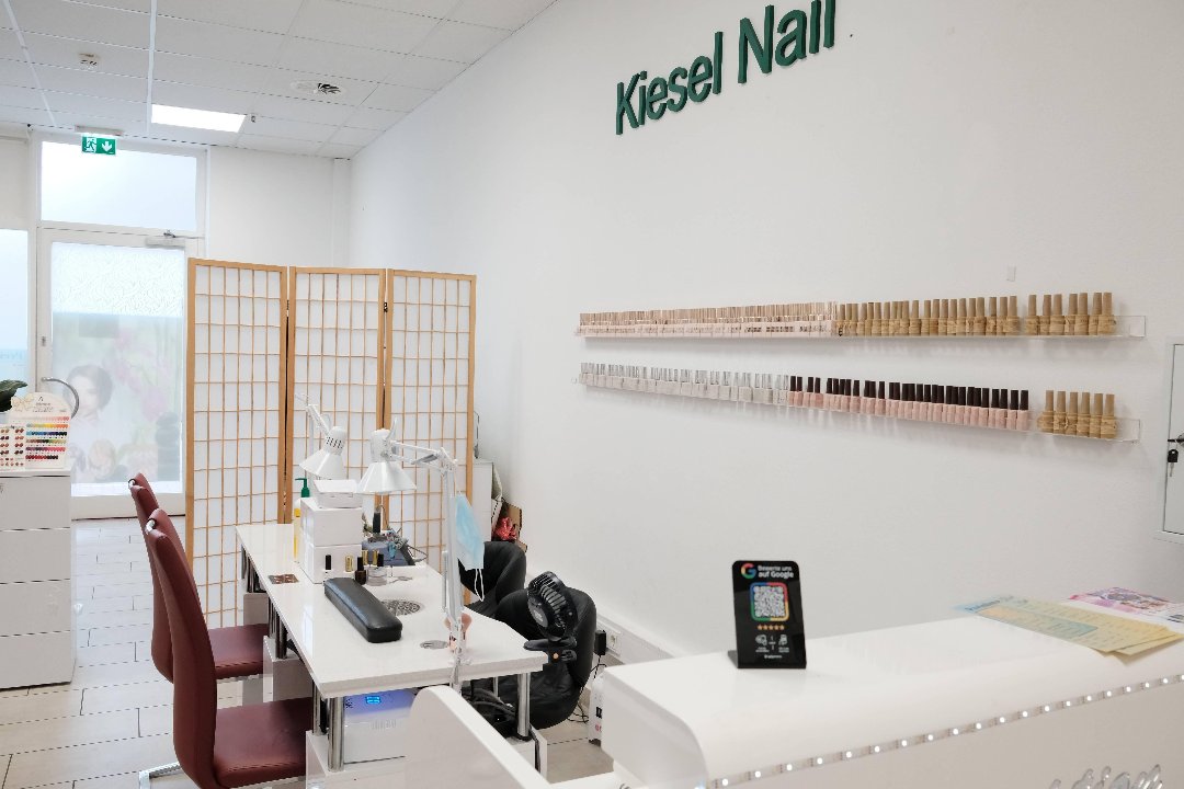 Kiesel Nail, Salzburg