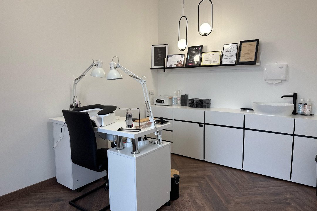 Nails by Silva, Nagų studija, Žaliuku-Pramones	, Šiauliai